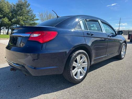 2013 Chrysler 200 Touring
