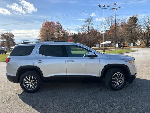 2019 GMC Acadia SLE-2