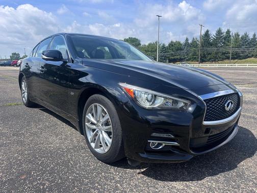 BLACK 2017 INFINITI Q50 2.0T Premium