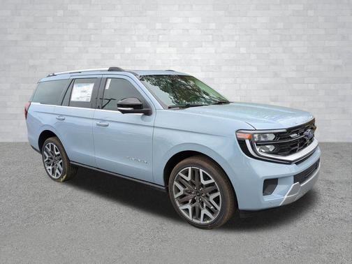 Glacier Gray Metallic Tri-Coat 2026 Ford Expedition Platinum