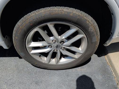 White Knuckle Clearcoat 2024 Dodge Durango GT Plus