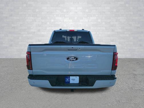 Avalanche 2026 Ford F-150 XLT