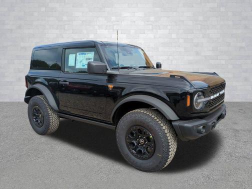 Shadow Black 2026 Ford Bronco Badlands