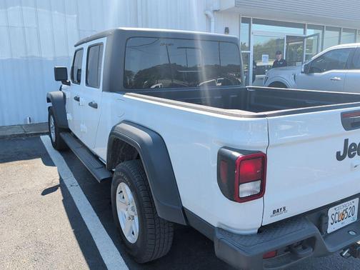2023 Jeep Gladiator Sport S