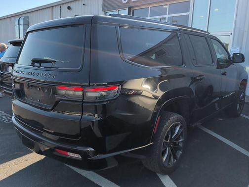 Diamond Black Crystal Pearlcoat 2024 Jeep Grand Wagoneer L Series II 4x4