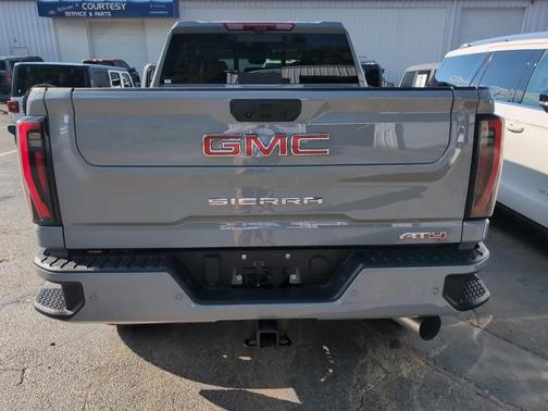 2025 GMC Sierra 2500 AT4