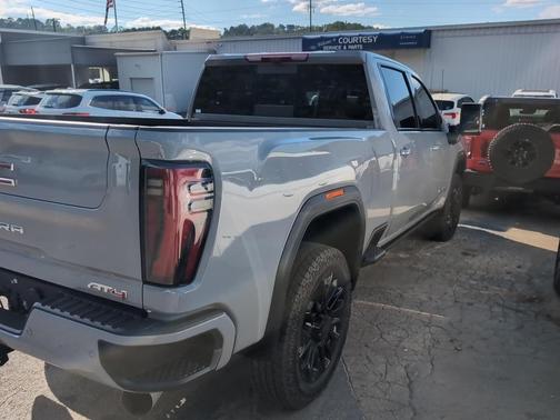 2025 GMC Sierra 2500 AT4