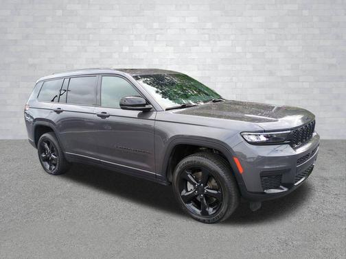 Baltic Gray Metallic Clearcoat 2025 Jeep Grand Cherokee L Altitude