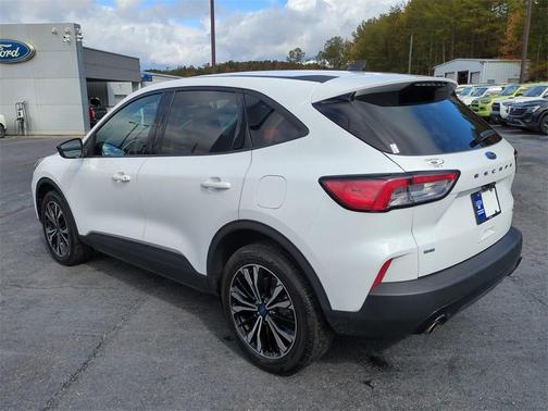 2022 Ford Escape SE