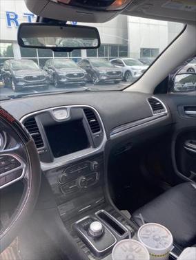 2019 Chrysler 300 Touring