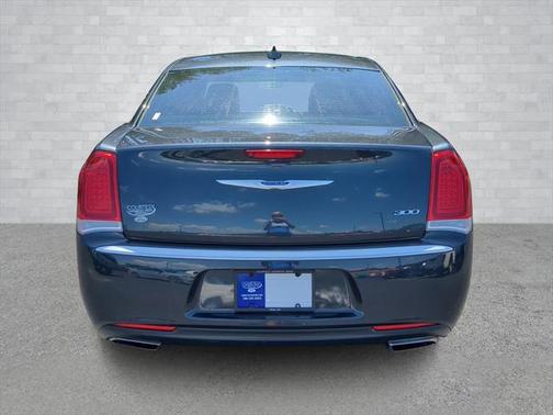 2019 Chrysler 300 Touring