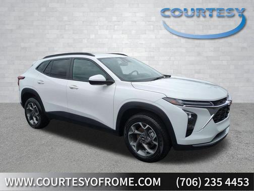 Summit White 2025 Chevrolet Trax LT