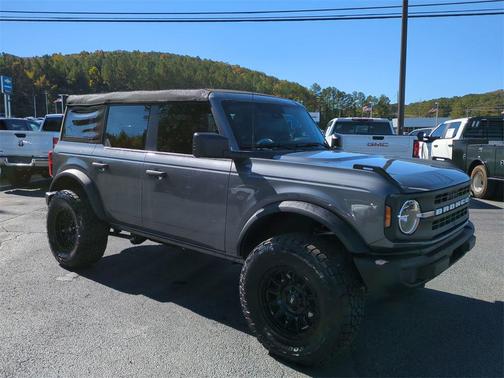 2025 Ford Bronco Base