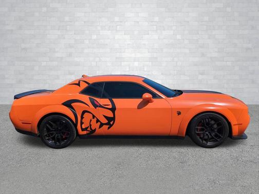 Octane Red Pearlcoat 2022 Dodge Challenger SRT Hellcat