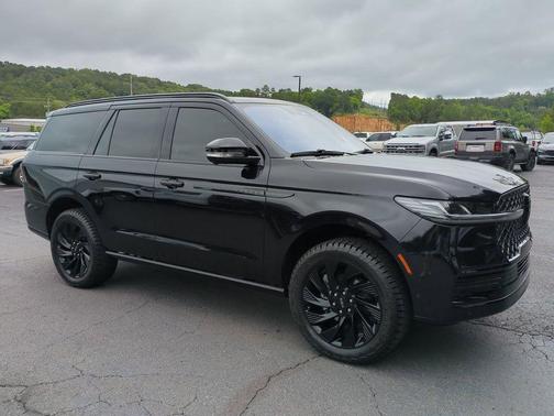 INFINITE BLACK MET CC 2025 Lincoln Navigator Reserve