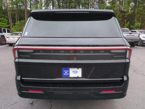 INFINITE BLACK MET CC 2025 Lincoln Navigator Reserve