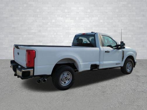 OXFORD WHITE 2025 Ford F-250 XL