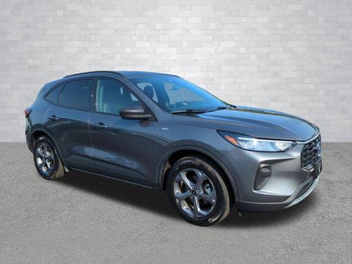 Carbonized Gray Metallic 2025 Ford Escape ST-Line
