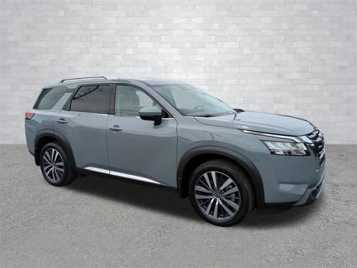 2022 Nissan Pathfinder Platinum 4WD