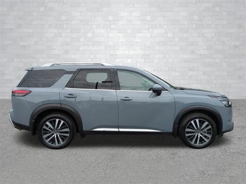 2022 Nissan Pathfinder Platinum 4WD