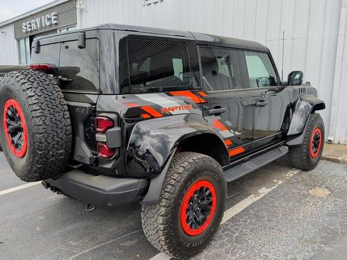 SHADOW BLACK 2024 Ford Bronco Raptor