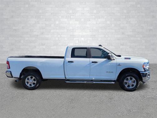 2024 RAM 3500 Big Horn Crew Cab 4x4 8' Box