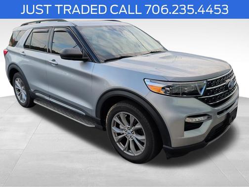 ICONIC SILVER METALLIC 2023 Ford Explorer XLT
