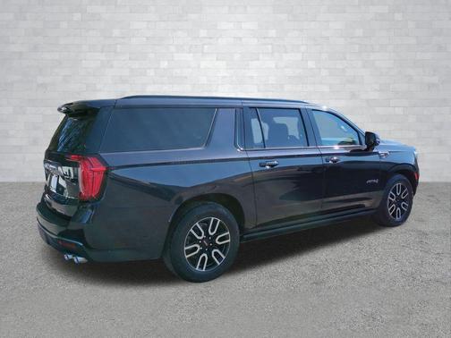 2024 GMC Yukon XL 4WD AT4