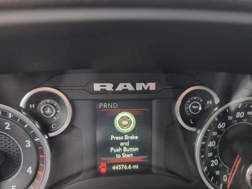 2024 RAM 3500 Big Horn Crew Cab 4x4 8' Box