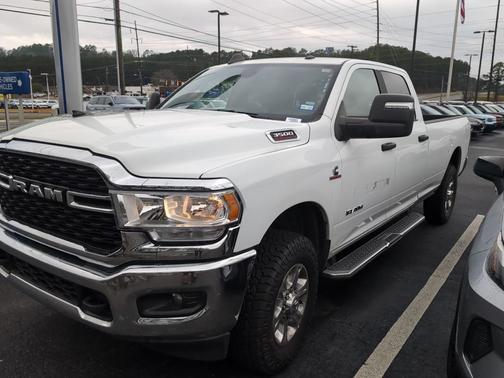 2024 RAM 3500 Big Horn Crew Cab 4x4 8' Box