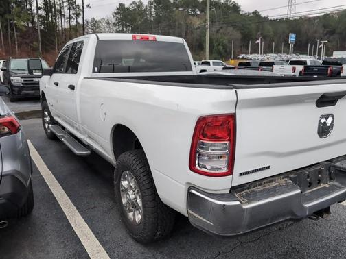 2024 RAM 3500 Big Horn Crew Cab 4x4 8' Box