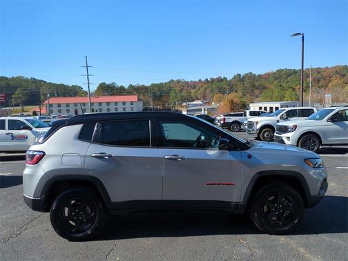 2023 Jeep Compass Trailhawk