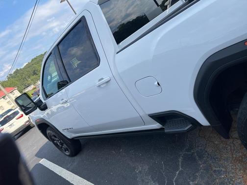 2024 GMC Sierra 2500 AT4