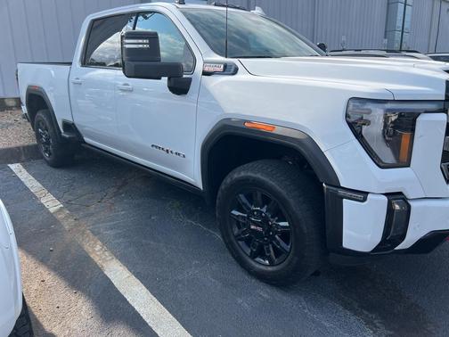 2024 GMC Sierra 2500 AT4
