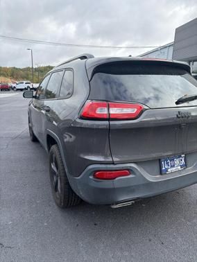 2016 Jeep Cherokee Altitude