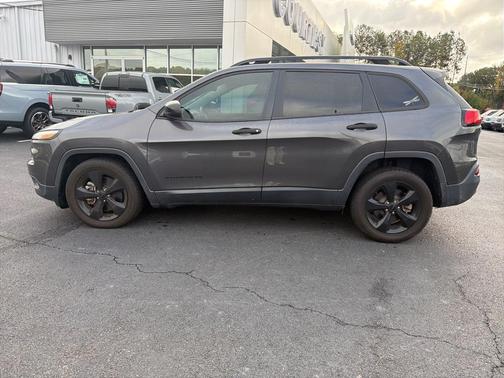 2016 Jeep Cherokee Altitude