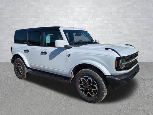 OXFORD WHITE 2026 Ford Bronco Outer Banks