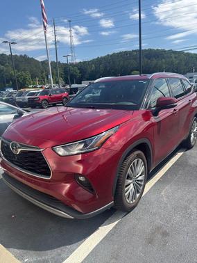 Ruby Flare Pearl 2021 Toyota Highlander Platinum