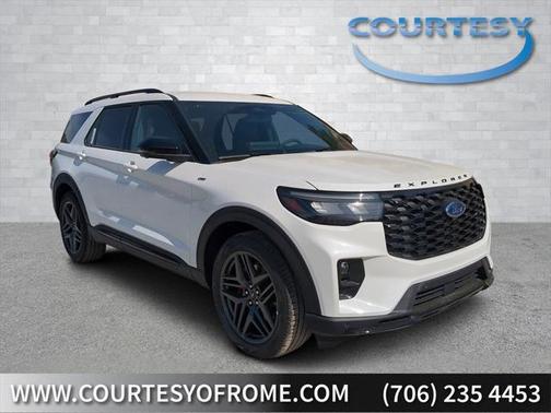 2025 Ford Explorer ST-Line