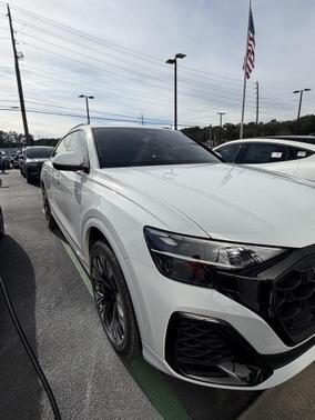 2025 Audi Q8 55 Premium Plus