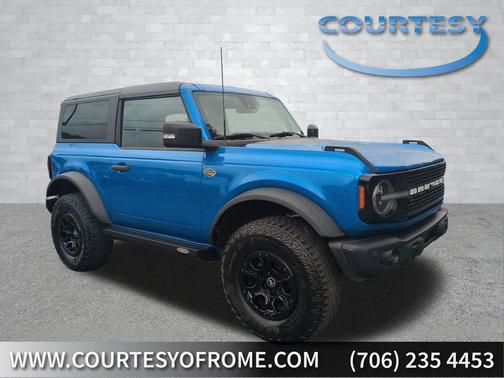 VELOCITY BLUE METALLIC 2023 Ford Bronco Wildtrak