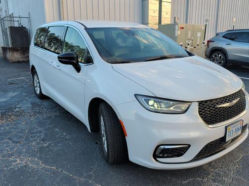 2025 Chrysler Pacifica L