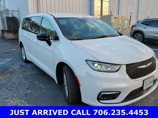 2025 Chrysler Pacifica L