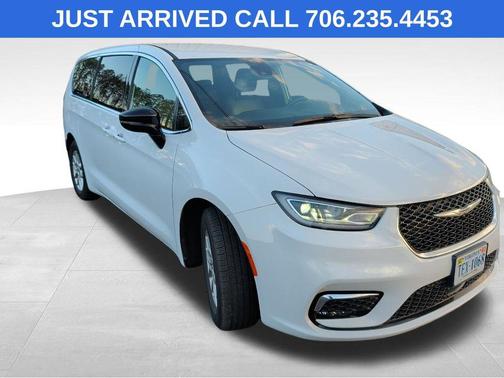 2025 Chrysler Pacifica L