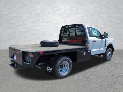 OXFORD WHITE 2026 Ford F-350 XL
