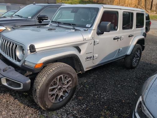 2024 Jeep Wrangler 4-Door Sahara 4x4