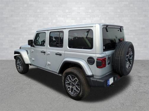 2024 Jeep Wrangler 4-Door Sahara 4x4