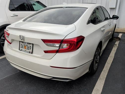 Lunar Silver Metallic 2018 Honda Accord EX-L