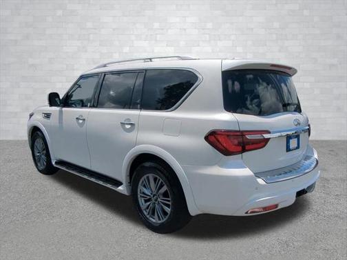 2023 INFINITI QX80 Luxe