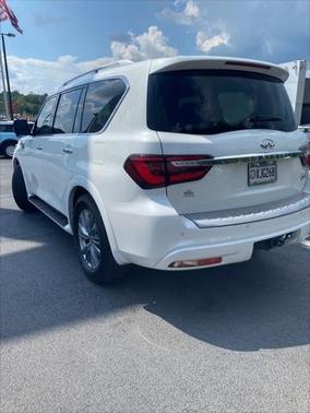 2023 INFINITI QX80 Luxe